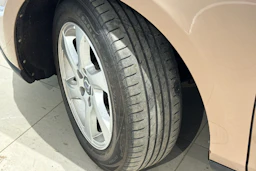 ruskea (beige) Volvo V40 Cross Country 2015 kuva 13.