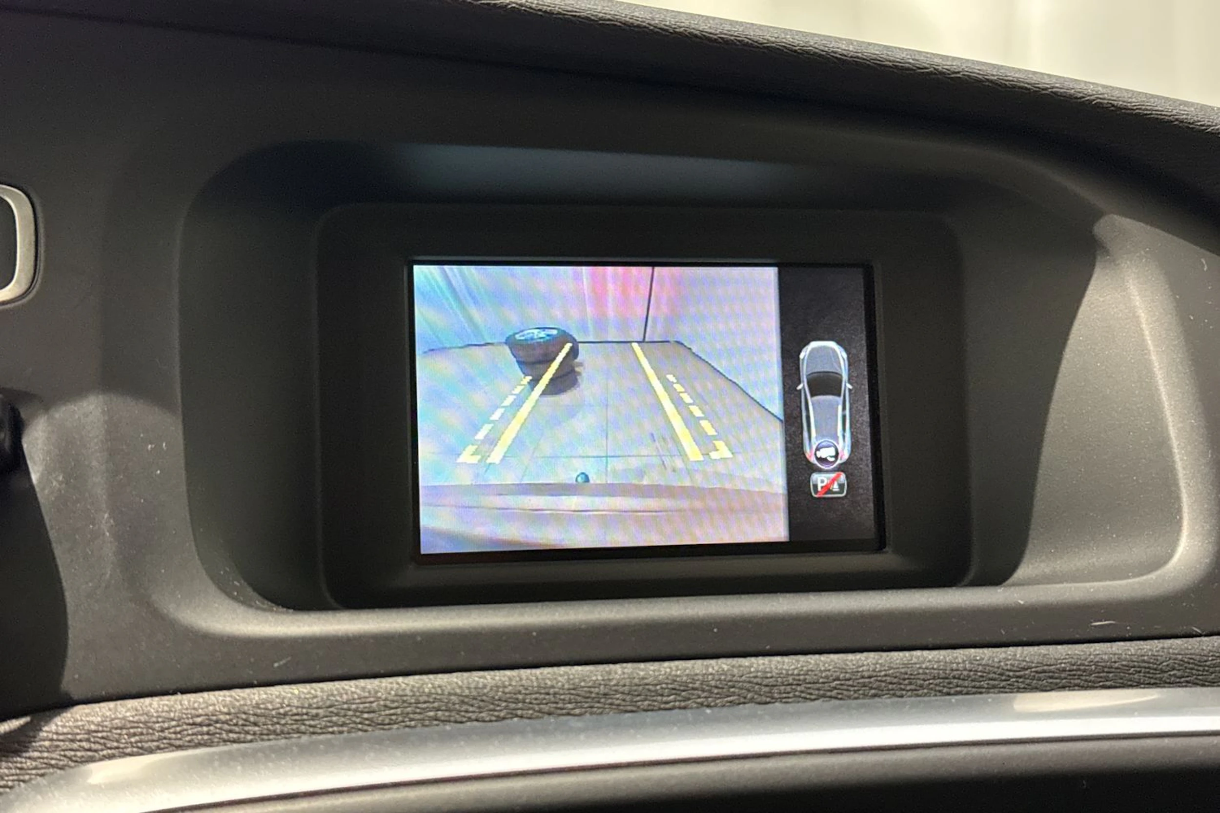 ruskea (beige) Volvo V40 Cross Country 2015 kuva 23.