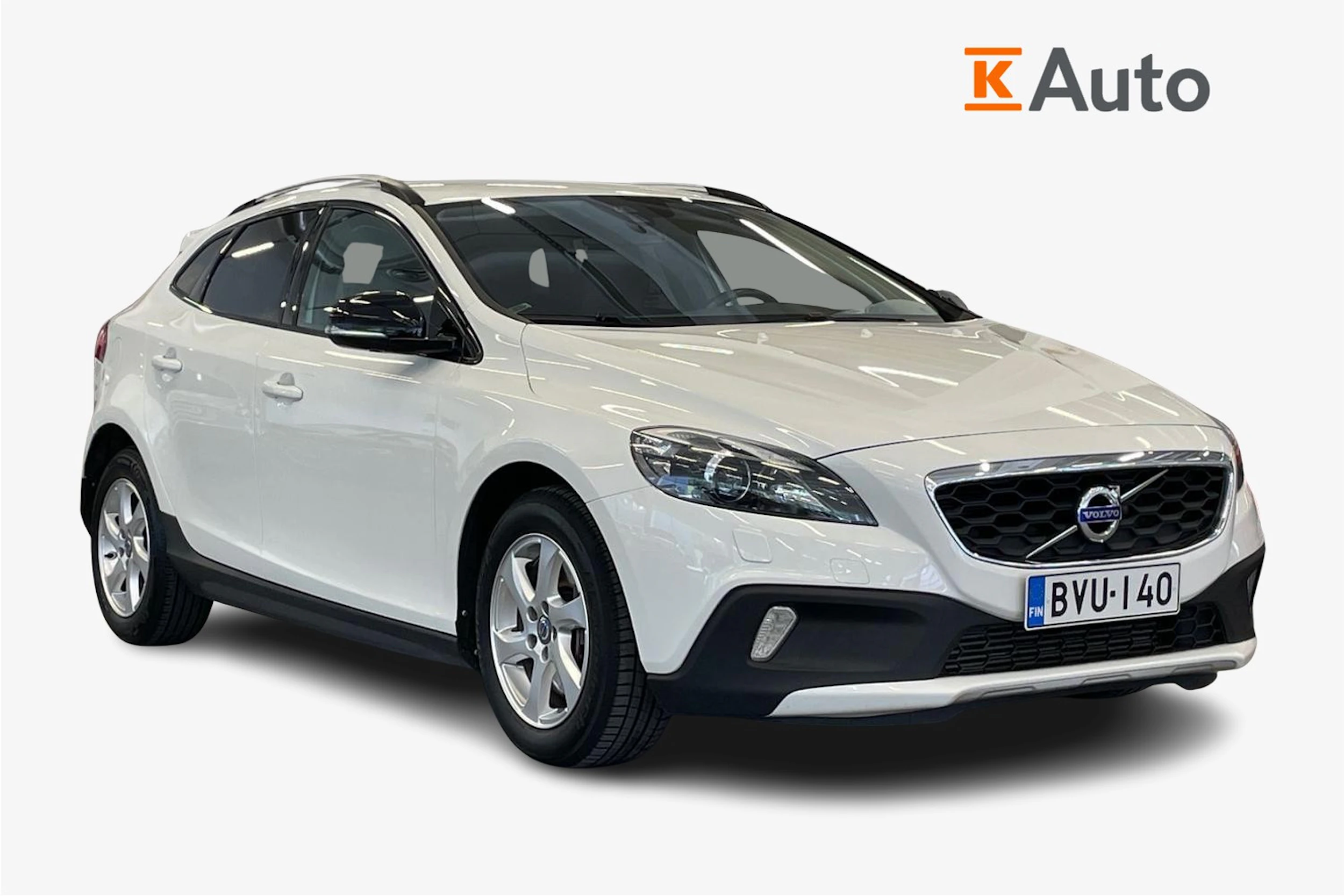 valkoinen Volvo V40 Cross Country 2016 kuva 1.