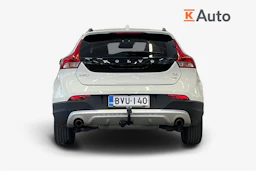valkoinen Volvo V40 Cross Country 2016 kuva 3.