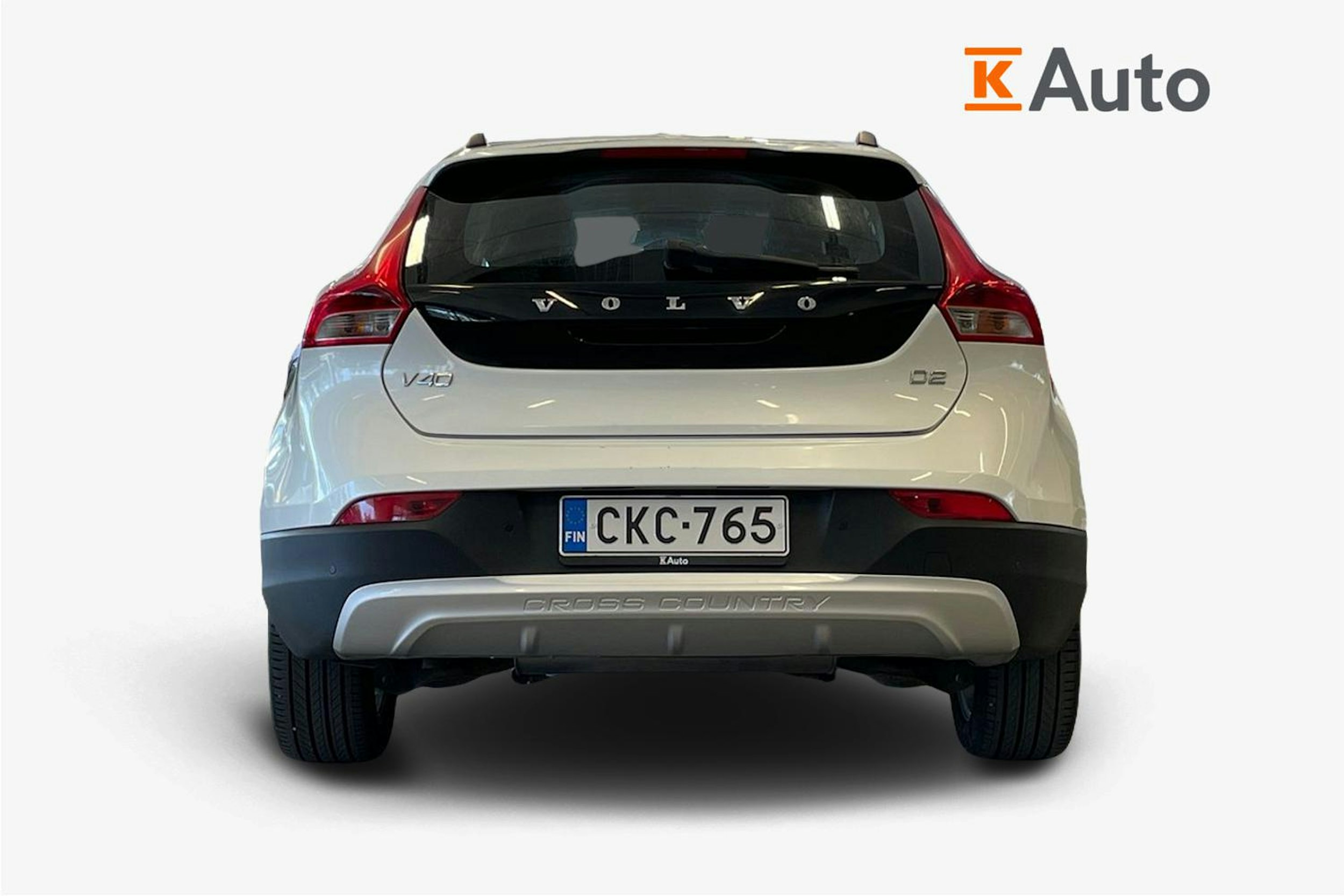 Valkoinen Volvo V40 Cross Country 2016 kuva 3.