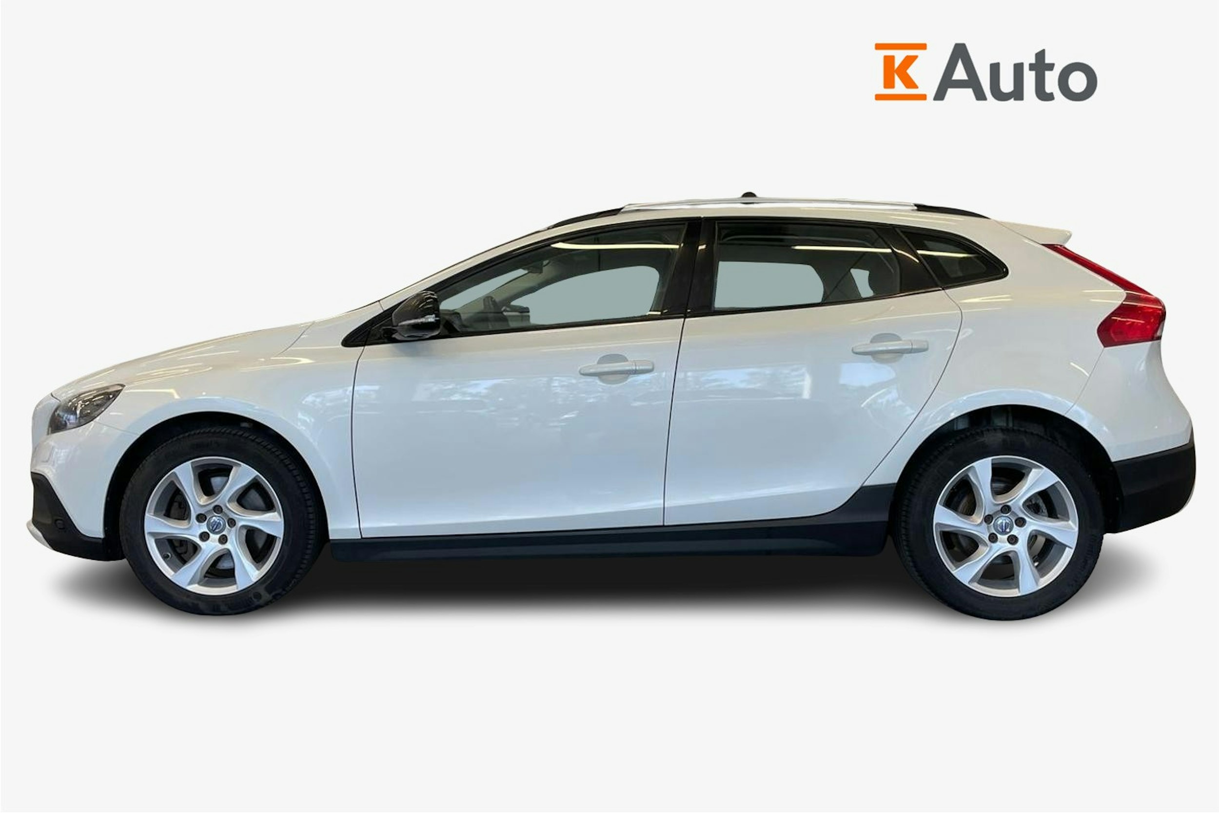 Valkoinen Volvo V40 Cross Country 2016 kuva 6.