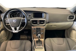Valkoinen Volvo V40 Cross Country 2016 kuva 9.
