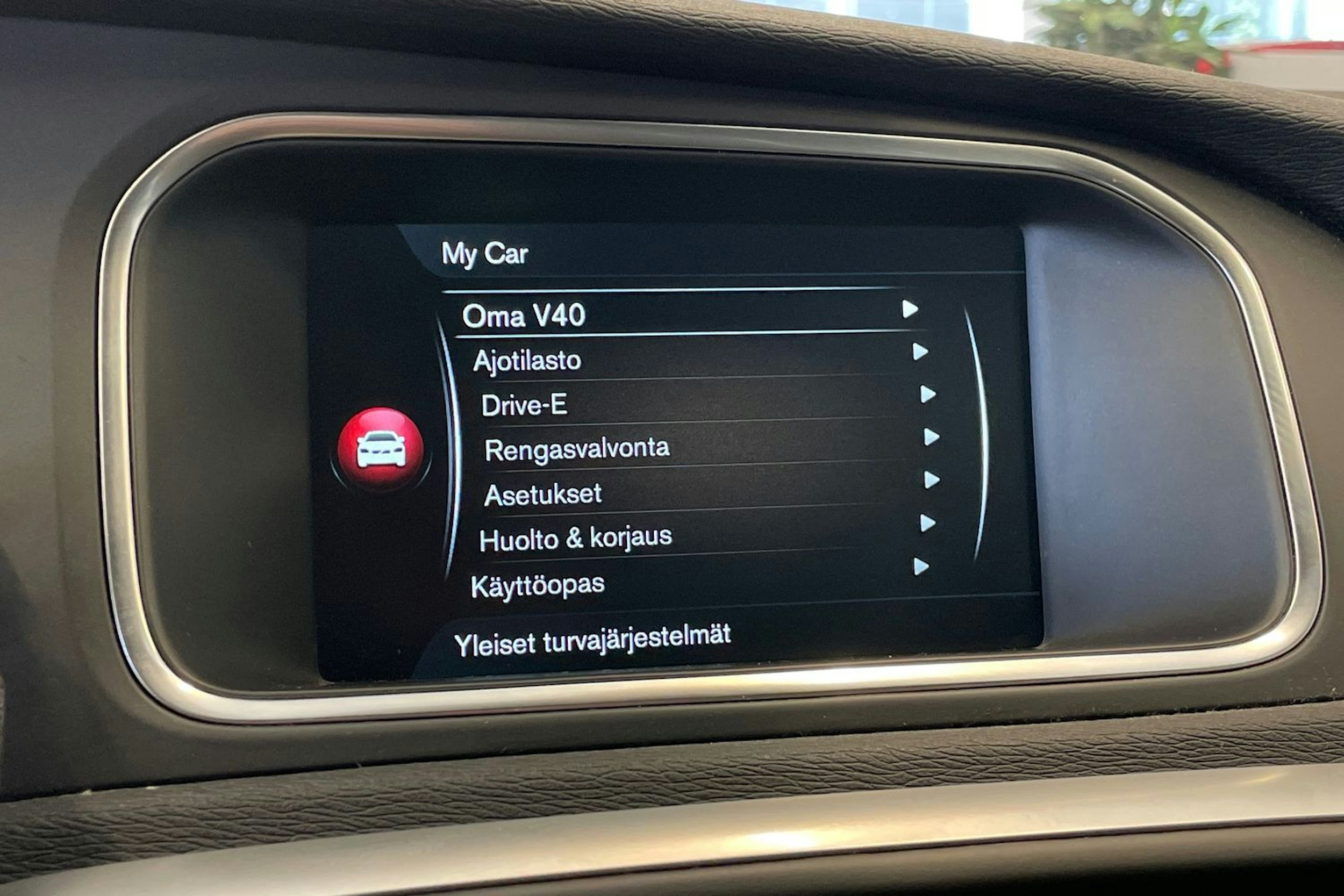 Valkoinen Volvo V40 Cross Country 2016 kuva 14.