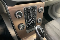 Valkoinen Volvo V40 Cross Country 2016 kuva 16.