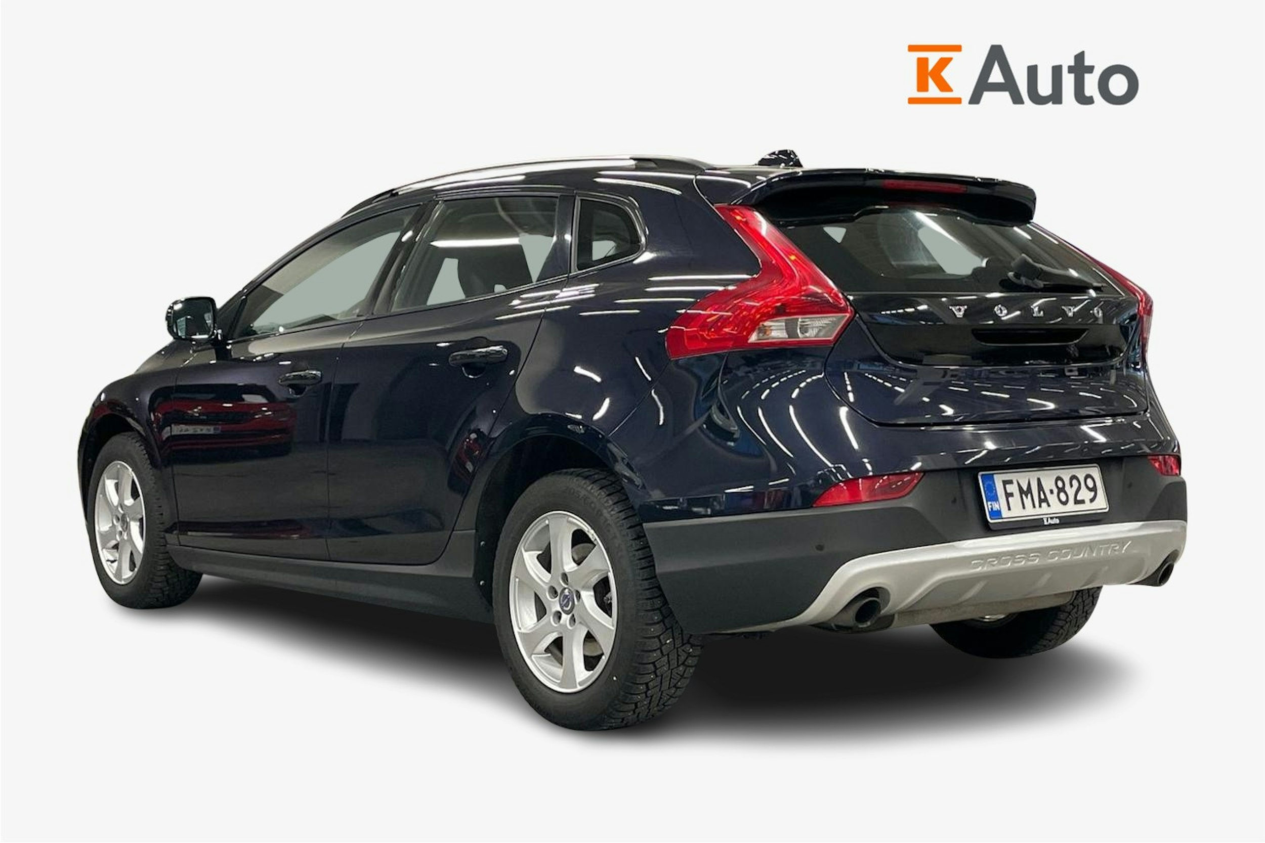 sininen Volvo V40 Cross Country 2016 kuva 2.