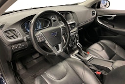sininen Volvo V40 Cross Country 2016 kuva 7.