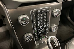 sininen Volvo V40 Cross Country 2016 kuva 18.