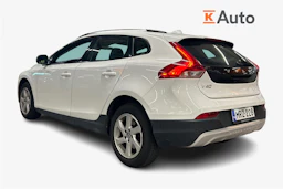 valkoinen Volvo V40 Cross Country 2016 kuva 2.