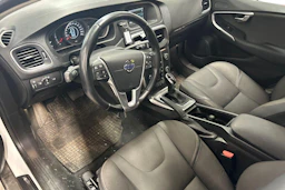 valkoinen Volvo V40 Cross Country 2016 kuva 3.