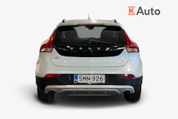 valkoinen Volvo V40 Cross Country 2017 kuva 3.