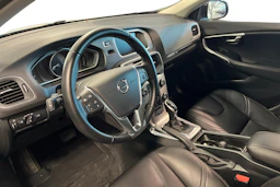 valkoinen Volvo V40 Cross Country 2017 kuva 6.