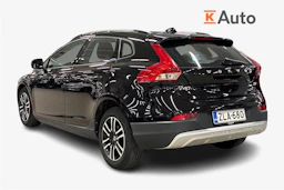 musta Volvo V40 Cross Country 2017 kuva 2.