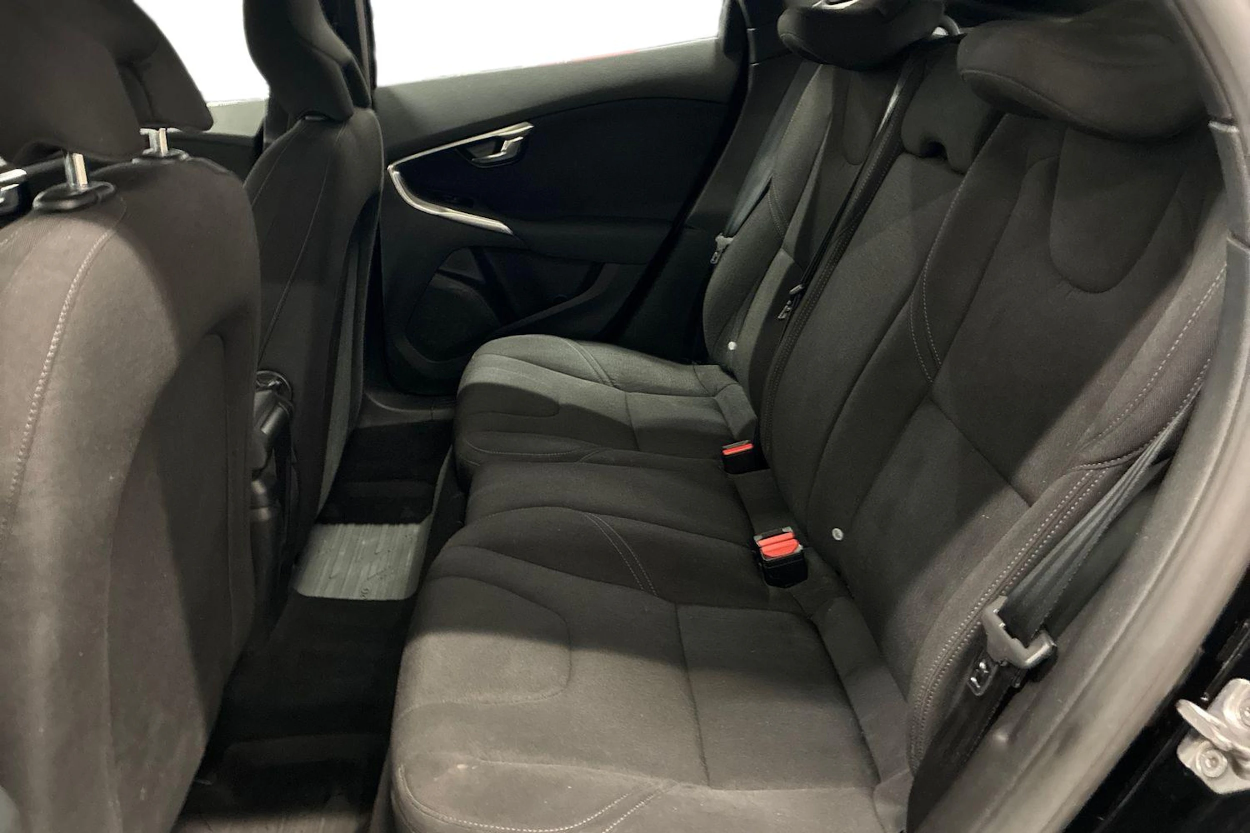 musta Volvo V40 Cross Country 2017 kuva 8.