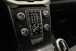 musta Volvo V40 Cross Country 2017 kuva 19.