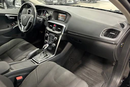 musta Volvo V40 Cross Country 2017 kuva 24.