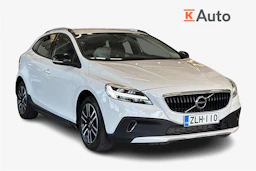 Valkoinen Volvo V40 Cross Country 2017 kuva 1.