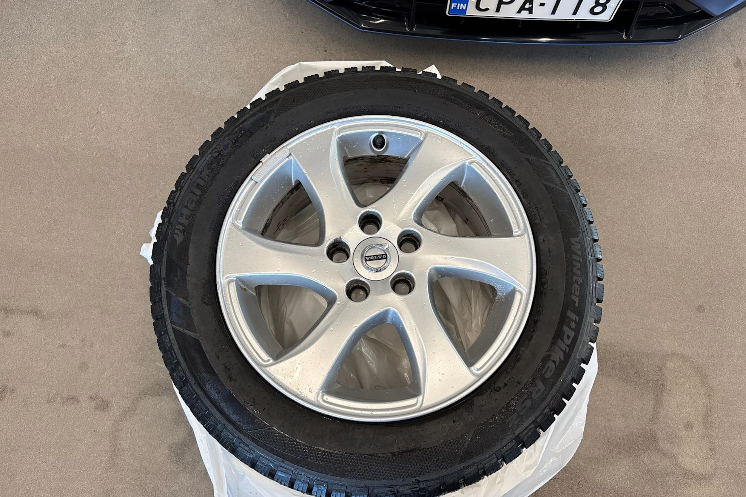Valkoinen Volvo V40 Cross Country 2017 kuva 13.