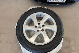 Valkoinen Volvo V40 Cross Country 2017 kuva 13.