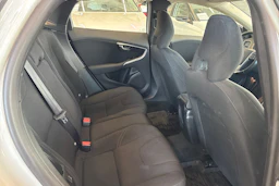 Valkoinen Volvo V40 Cross Country 2017 kuva 18.