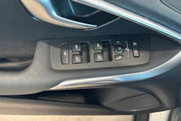 Valkoinen Volvo V40 Cross Country 2017 kuva 21.
