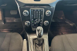 Valkoinen Volvo V40 Cross Country 2017 kuva 24.