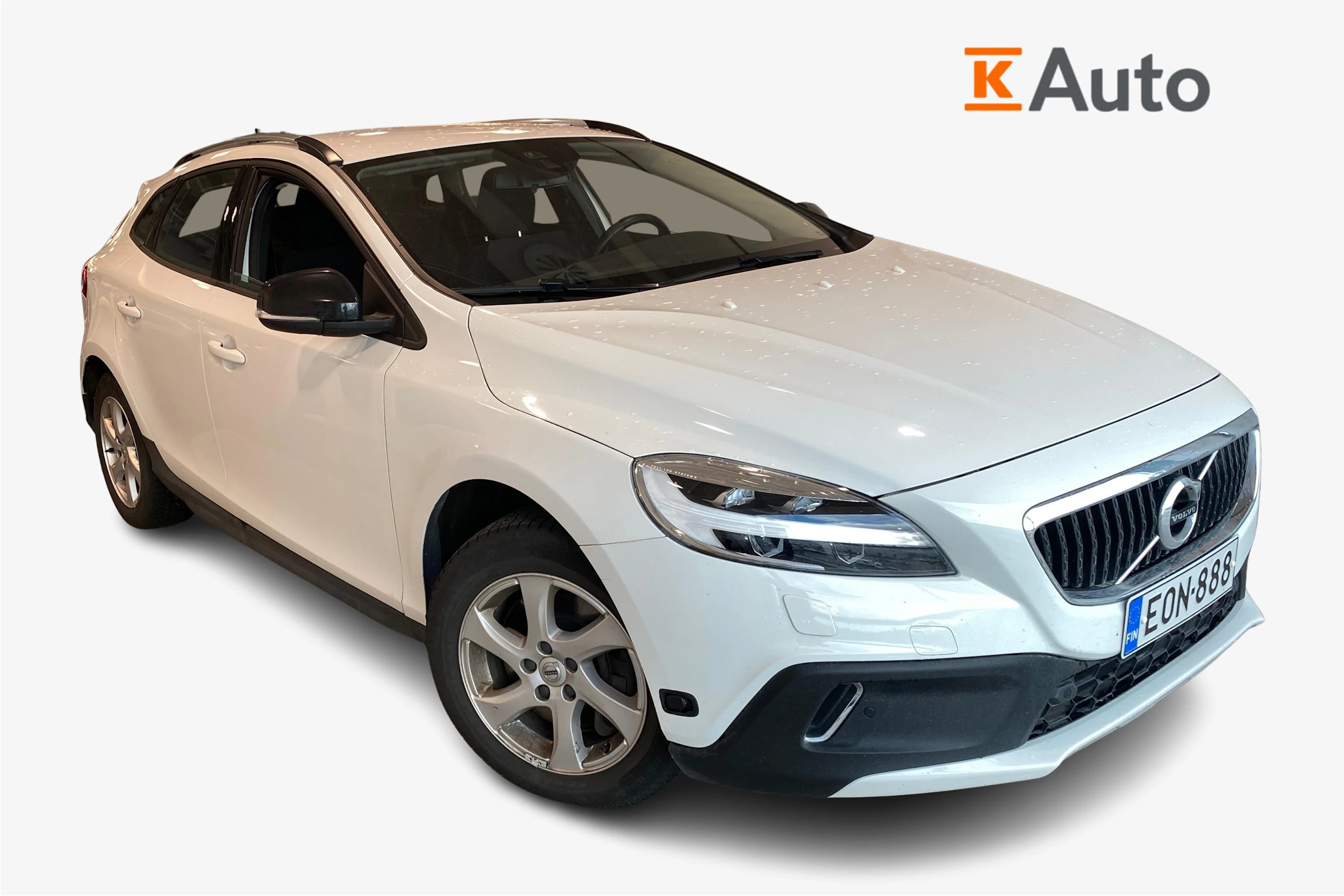 valkoinen Volvo V40 Cross Country 2018 kuva 1.