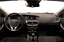 valkoinen Volvo V40 Cross Country 2018 kuva 7.