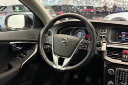 valkoinen Volvo V40 Cross Country 2018 kuva 12.