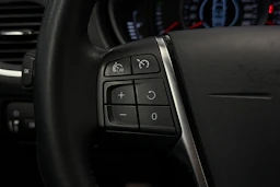 valkoinen Volvo V40 Cross Country 2018 kuva 13.