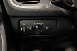 valkoinen Volvo V40 Cross Country 2018 kuva 16.