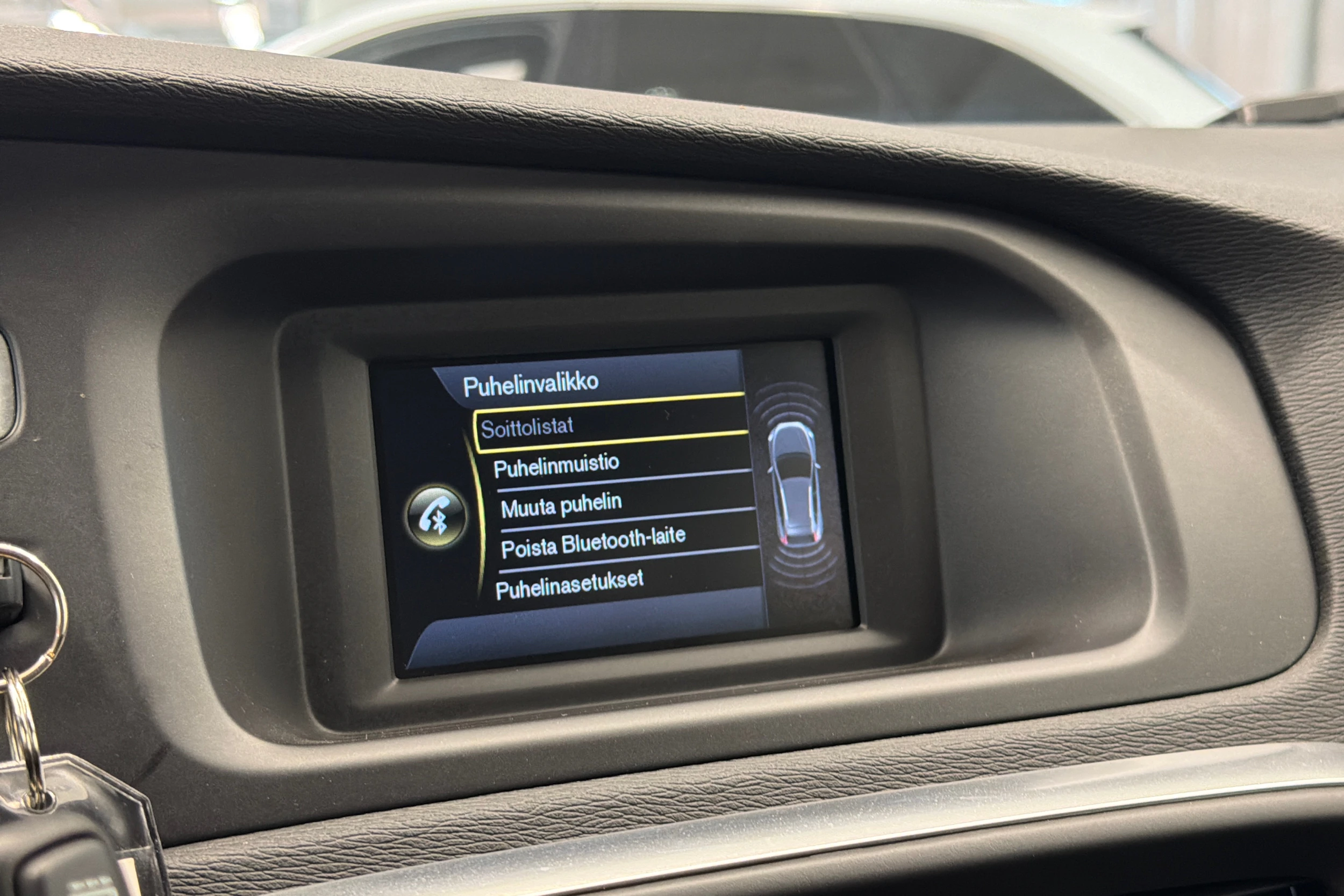valkoinen Volvo V40 Cross Country 2018 kuva 22.