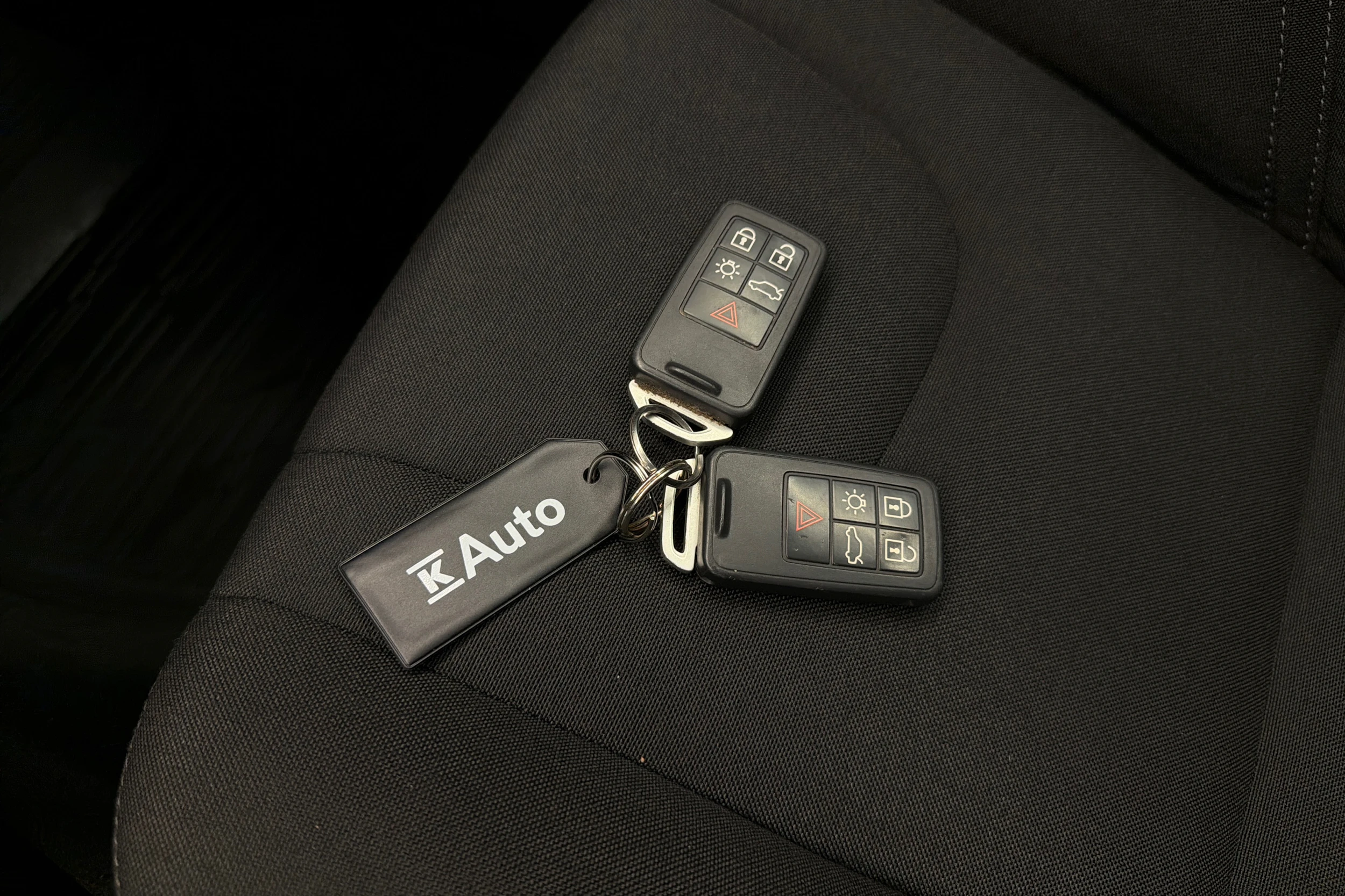 valkoinen Volvo V40 Cross Country 2018 kuva 23.