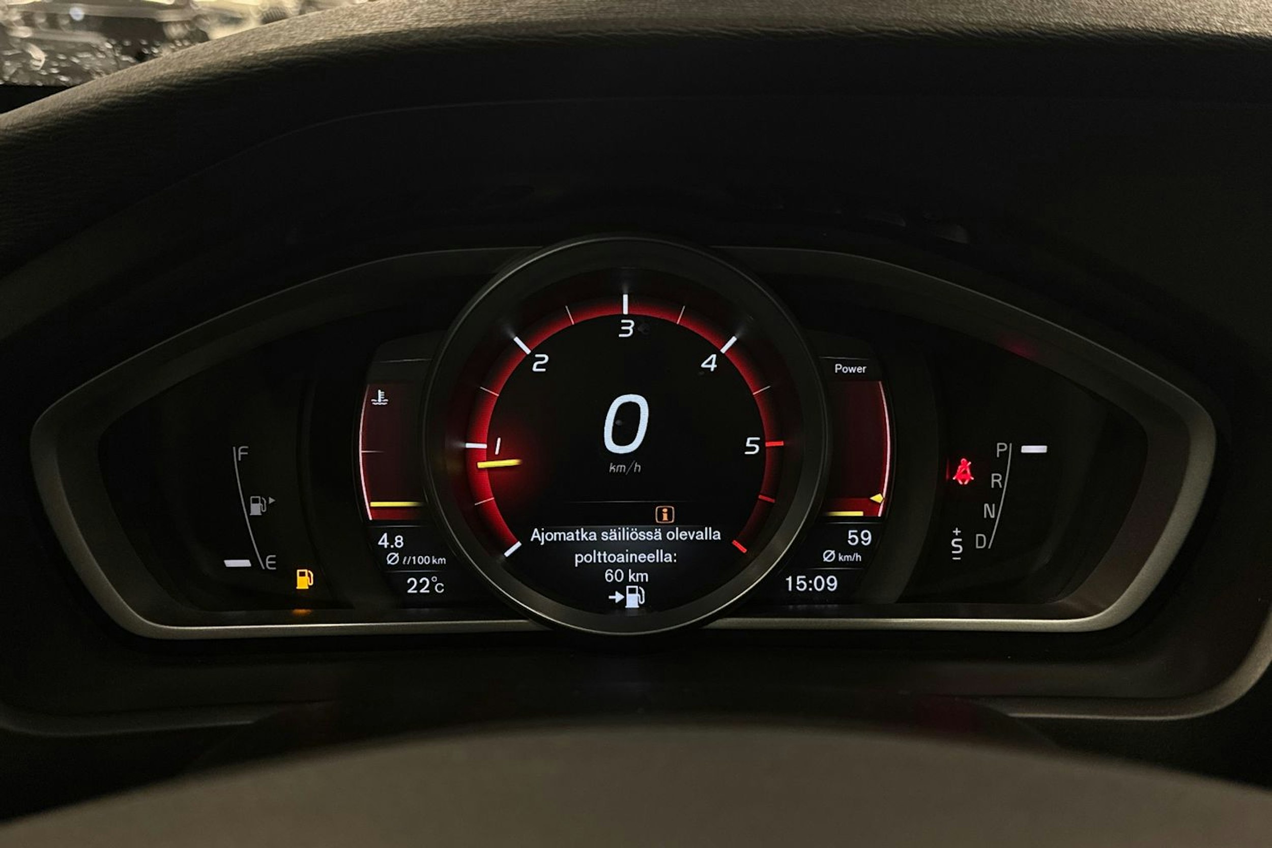 Sininen Volvo V40 Cross Country 2018 kuva 17.