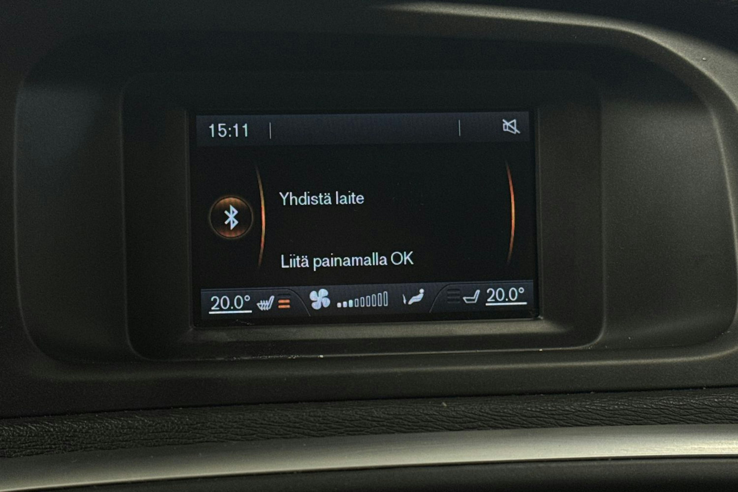 Sininen Volvo V40 Cross Country 2018 kuva 25.
