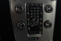 Sininen Volvo V40 Cross Country 2018 kuva 28.