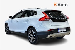 valkoinen Volvo V40 Cross Country 2018 kuva 2.