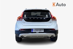 valkoinen Volvo V40 Cross Country 2018 kuva 3.