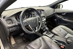 valkoinen Volvo V40 Cross Country 2018 kuva 7.