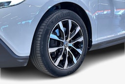 valkoinen Volvo V40 Cross Country 2018 kuva 11.