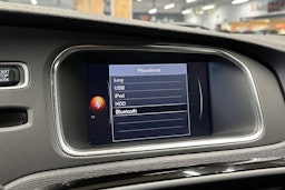 valkoinen Volvo V40 Cross Country 2018 kuva 21.