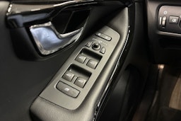 valkoinen Volvo V40 Cross Country 2018 kuva 28.
