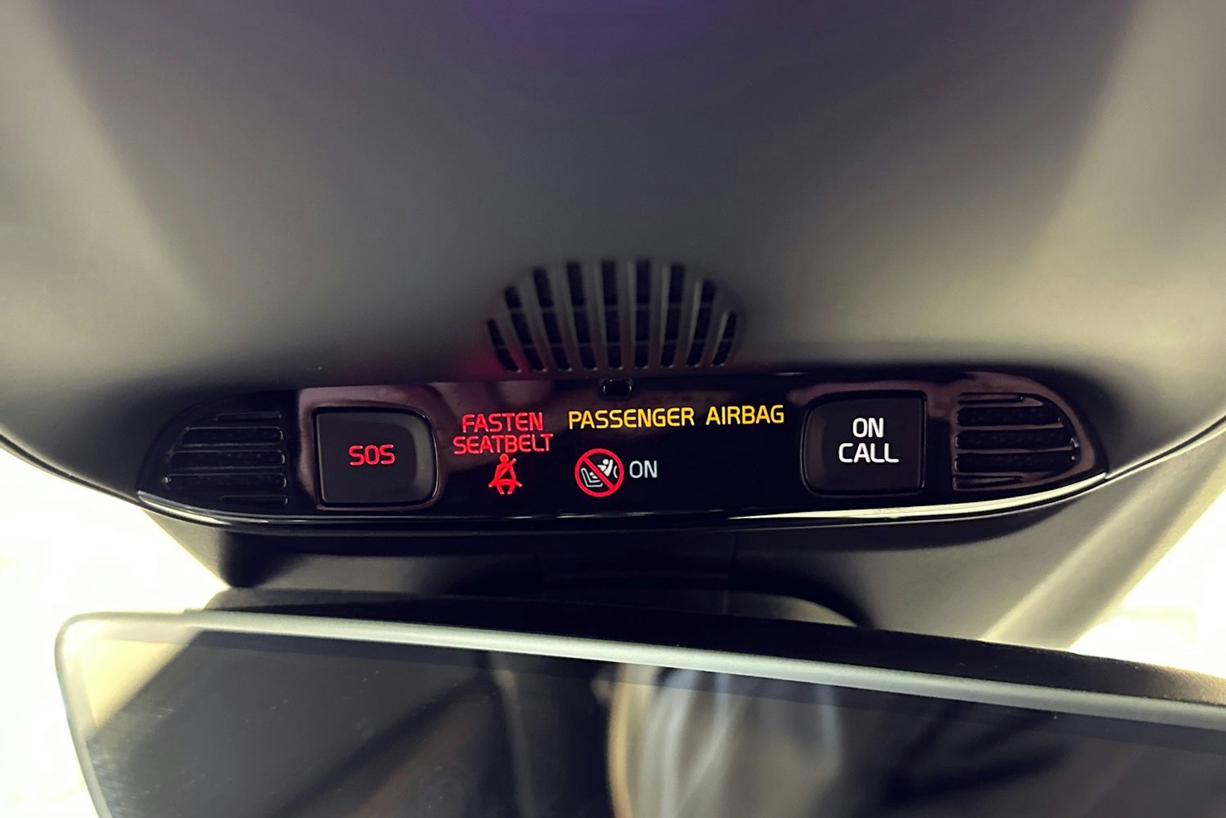 valkoinen Volvo V40 Cross Country 2018 kuva 29.