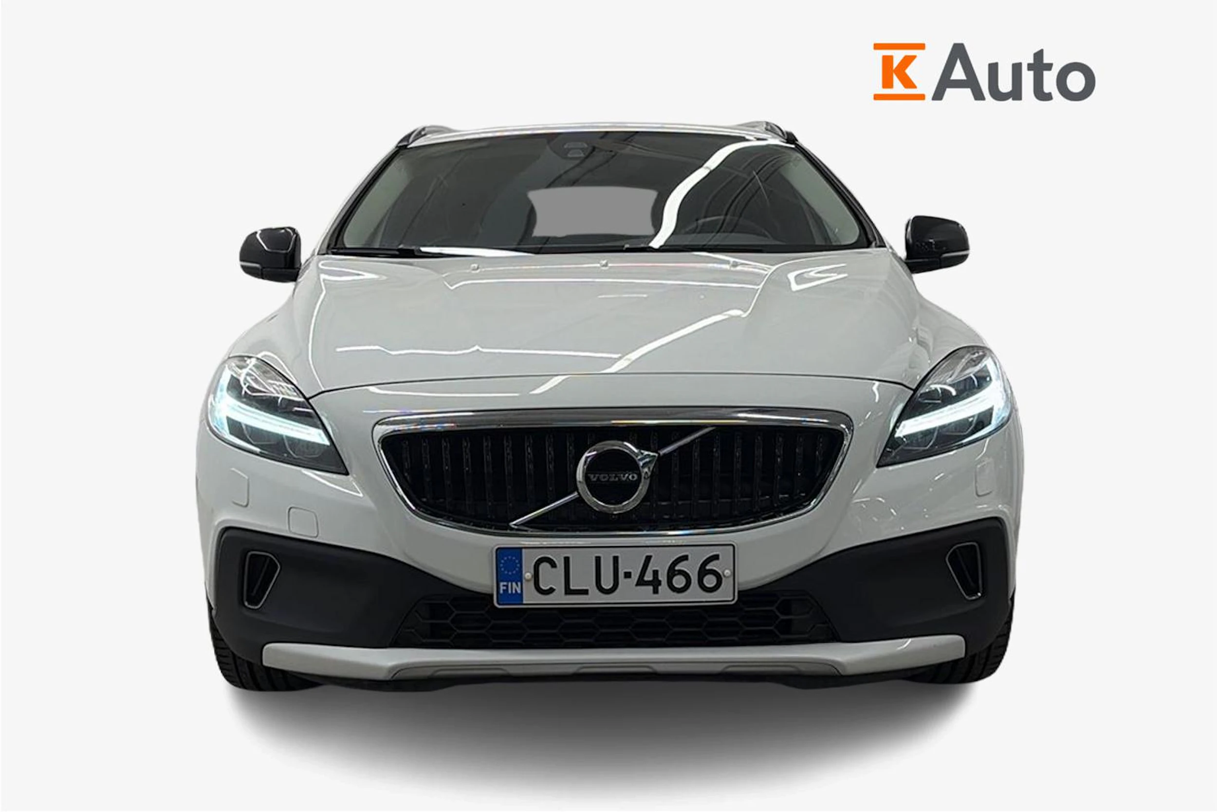 valkoinen Volvo V40 Cross Country 2019 kuva 4.