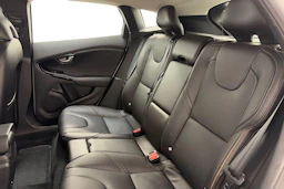valkoinen Volvo V40 Cross Country 2019 kuva 8.