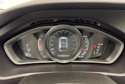 valkoinen Volvo V40 Cross Country 2019 kuva 14.
