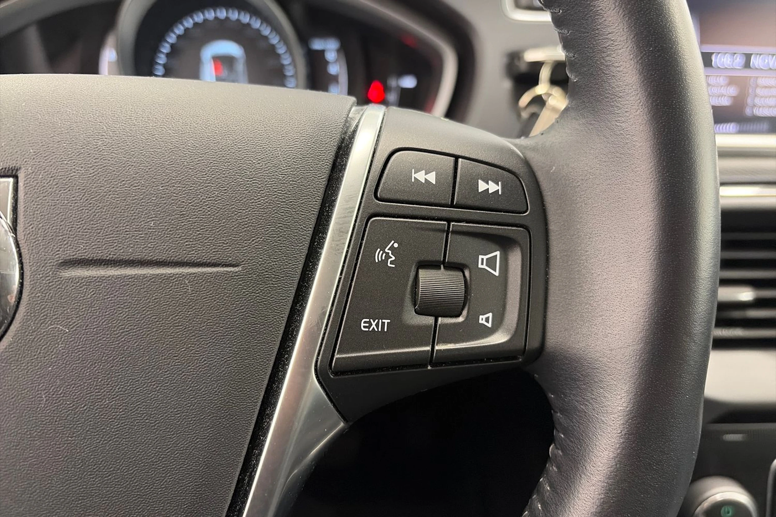 valkoinen Volvo V40 Cross Country 2019 kuva 16.
