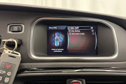 valkoinen Volvo V40 Cross Country 2019 kuva 18.