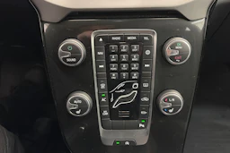 valkoinen Volvo V40 Cross Country 2019 kuva 20.