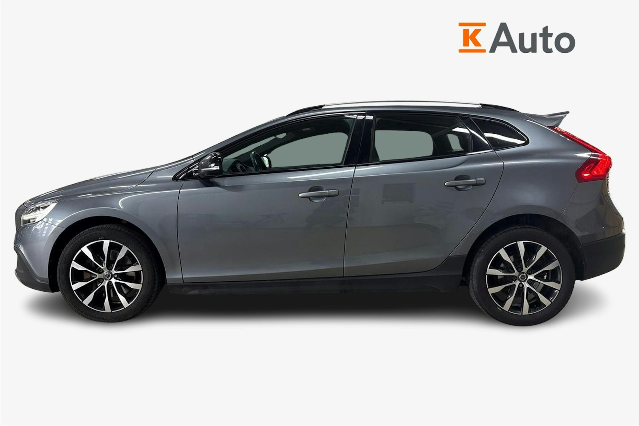 Harmaa Volvo V40 Cross Country 2019 kuva 6.